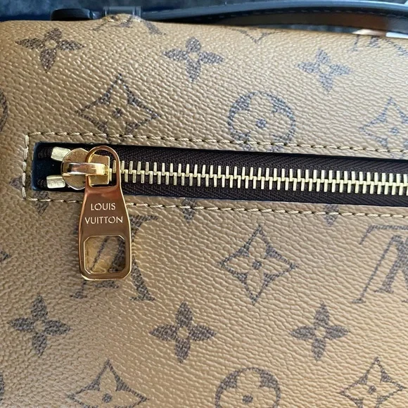 ***SOLD*** Louis Vuitton Pochette Metis Reverse. Not for sale - Picture 6 of 12